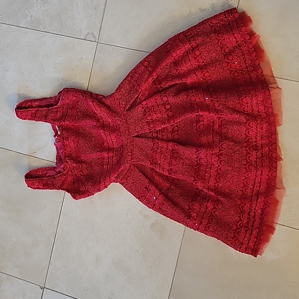Gorgeous red party dress